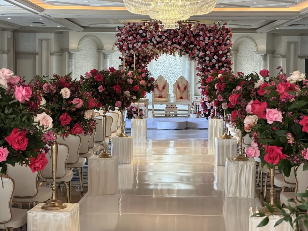 Entrance/Aisle Decor