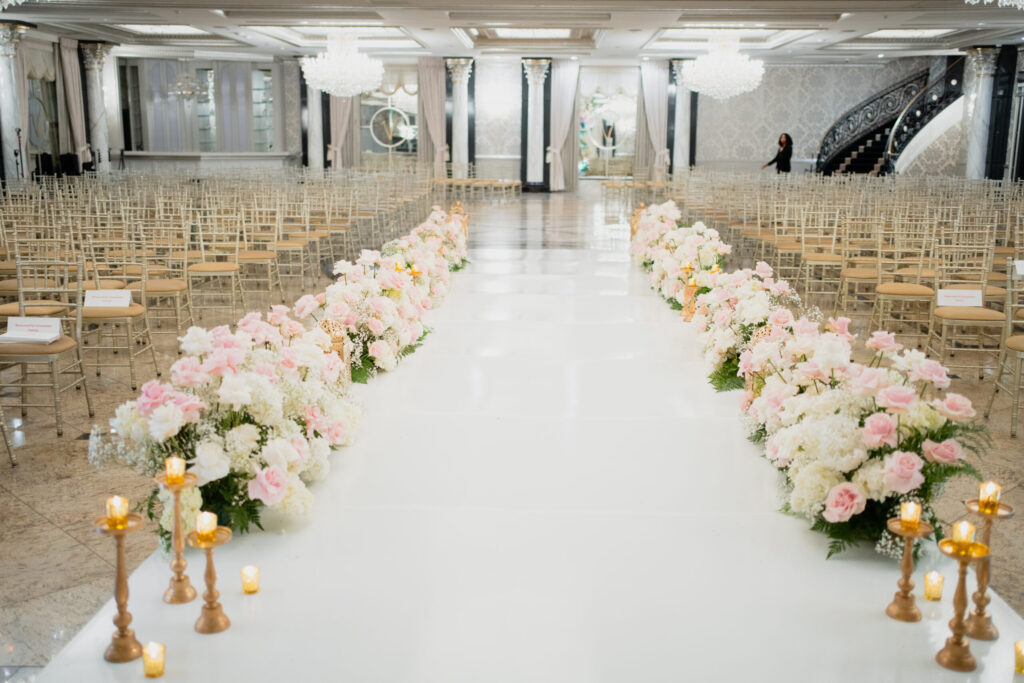 Entrance/Aisle Decor